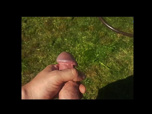 ❤️ Une chaudasse se fait baiser la chatte rose et jouit avec une giclée dans un jardin d'été... ❤❌ Fucking at us fr.hentaisaturn.ru ❤